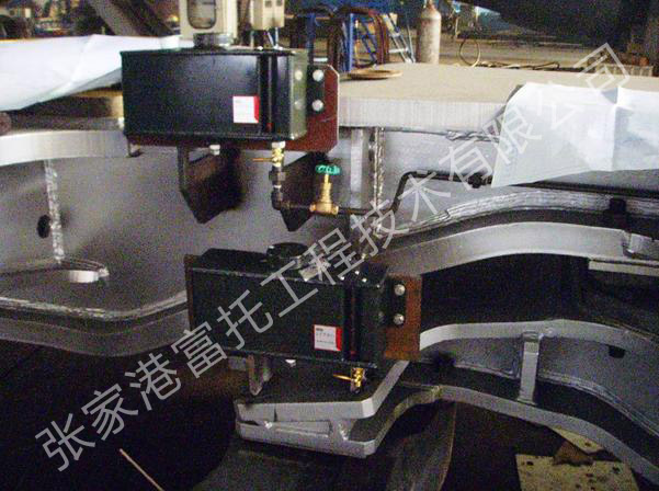 330トン溶鋼鍋台車